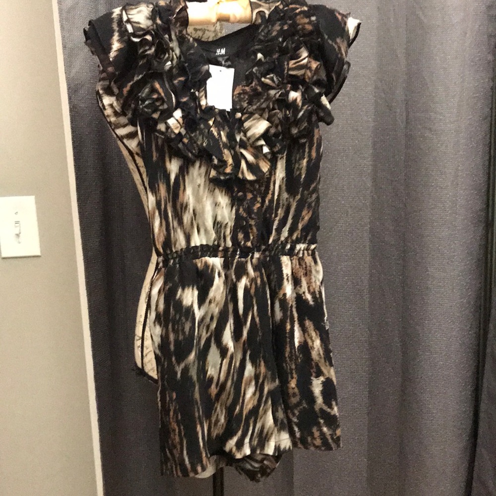 H & M romper size 6 NWT